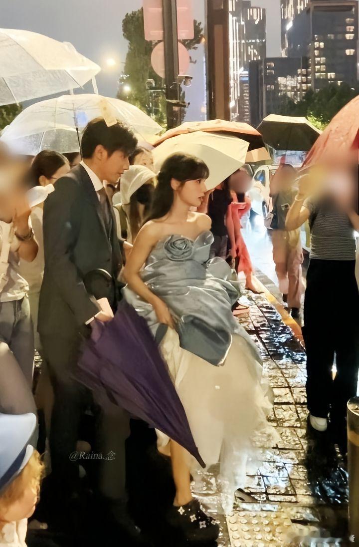 念念有词现生番外来了 不得不说，刘念和聪睿的合作真是天衣无缝，他们之间的化学反应