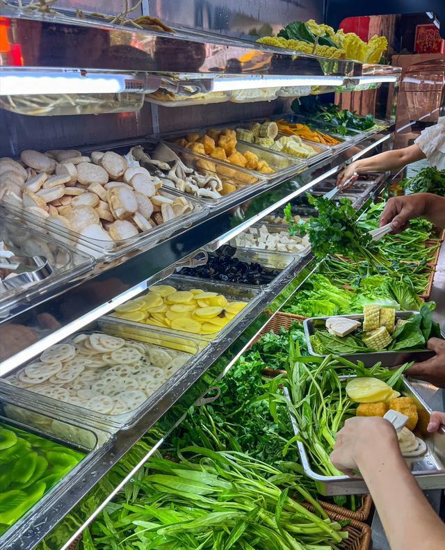 开动脑筋，寻找赚钱商机

我发现近几年，各行各业赚钱都太难了。就说说我身边看见的