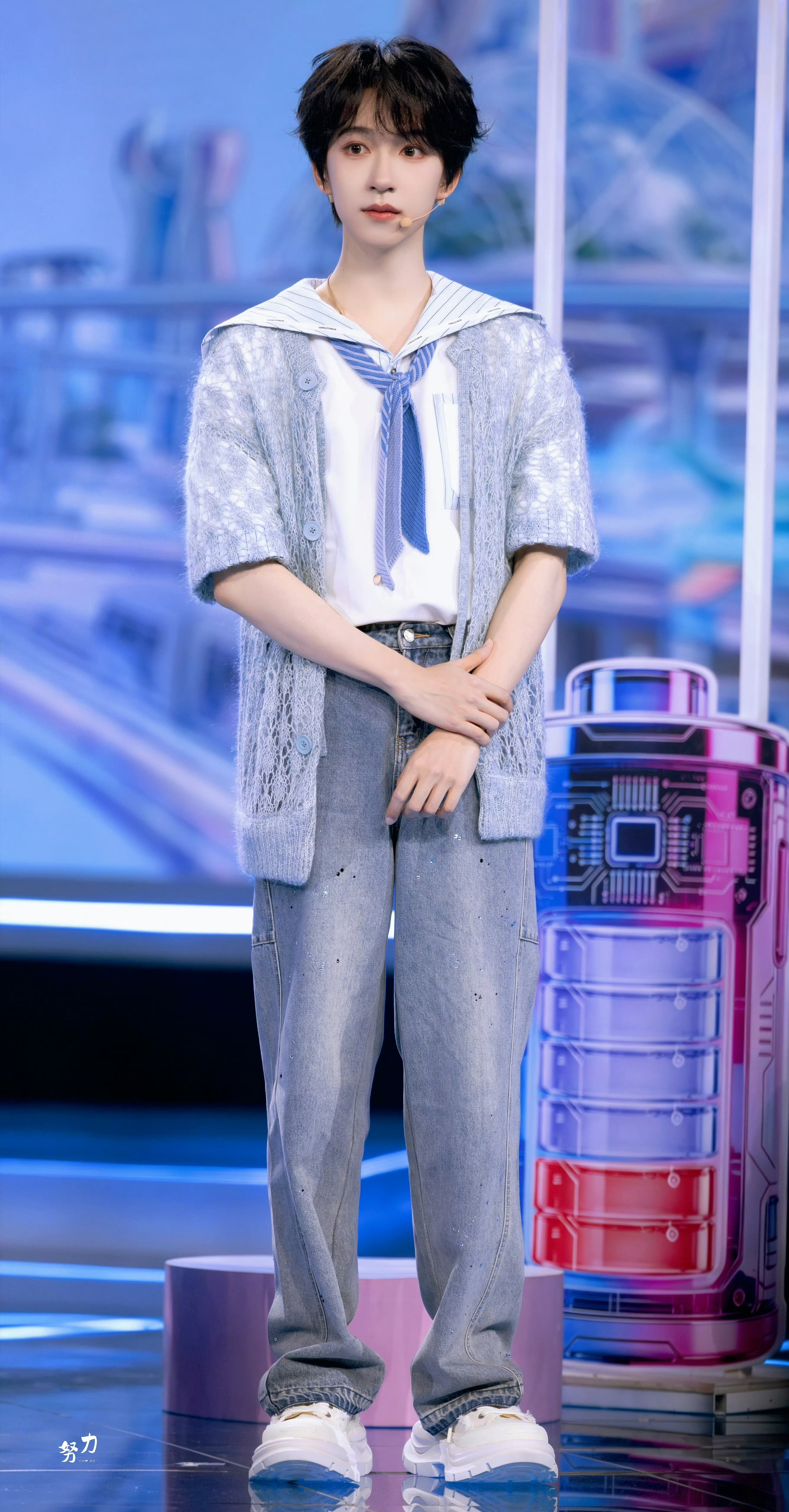 贺峻霖贺峻霖HUAWEI nova代言人💚 贺峻霖五十公里桃花坞6“为什么乌鸦