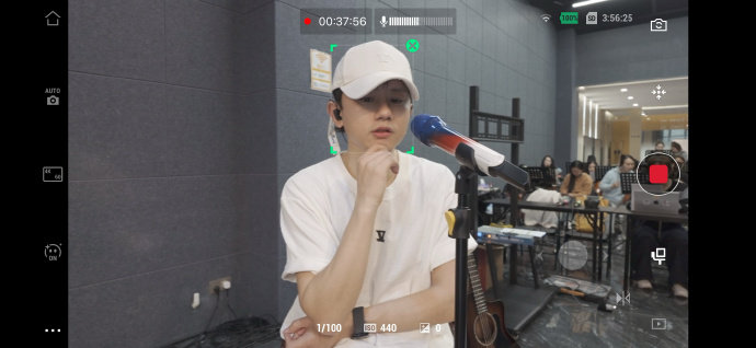 张杰鸟巢万平表演区主理人 张杰鸟巢演唱会彩排照 鸟巢万平表演区主理人 彩排准备中