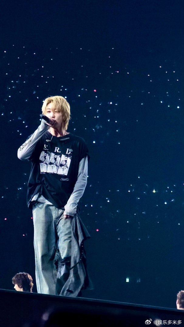 🌼徐明浩四月的漂流 是春天送给我们的礼物吧！徐明浩用歌声描绘出四月的模样，太令