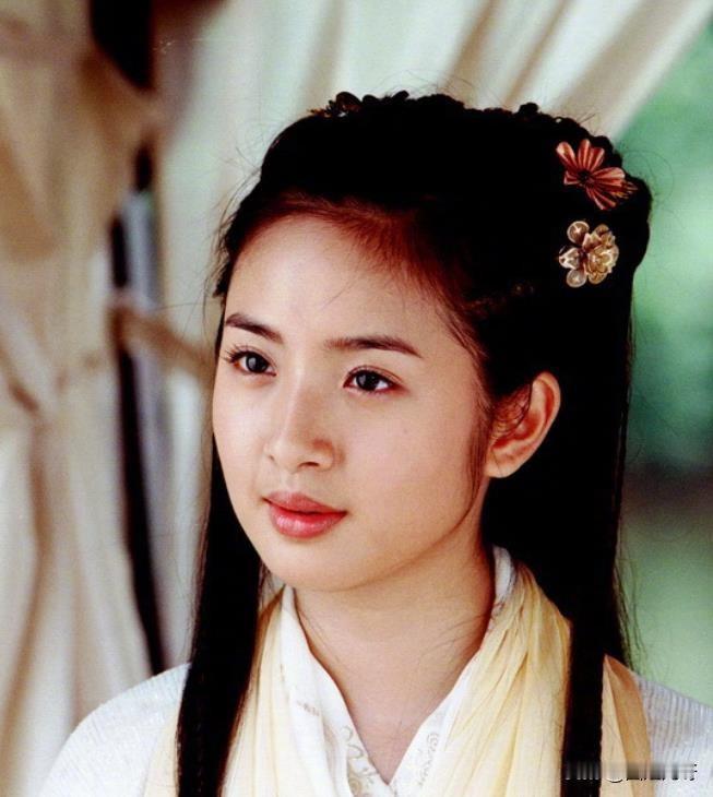 冷知识，听说《庆余年2》的鸡腿姑娘，原形是林依晨。先不说年龄差，就说如果真的是她