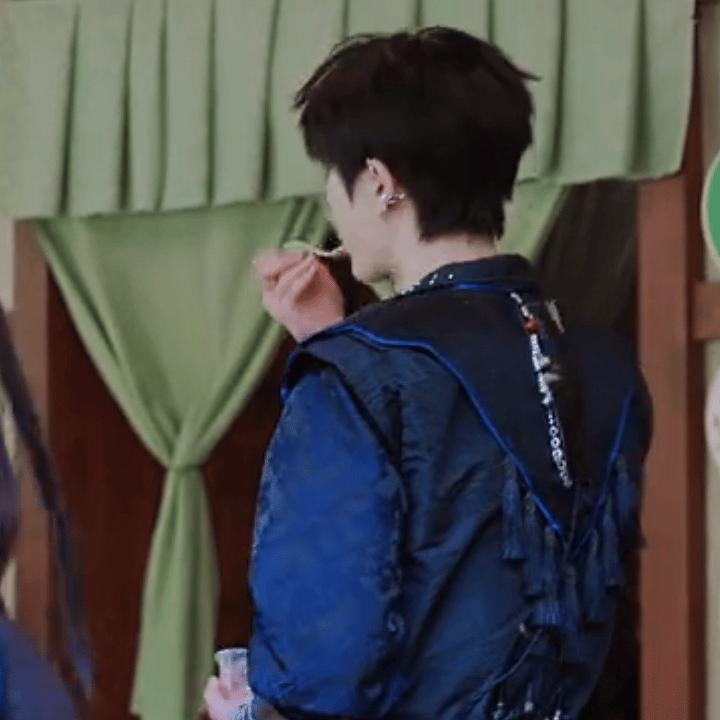 😋 