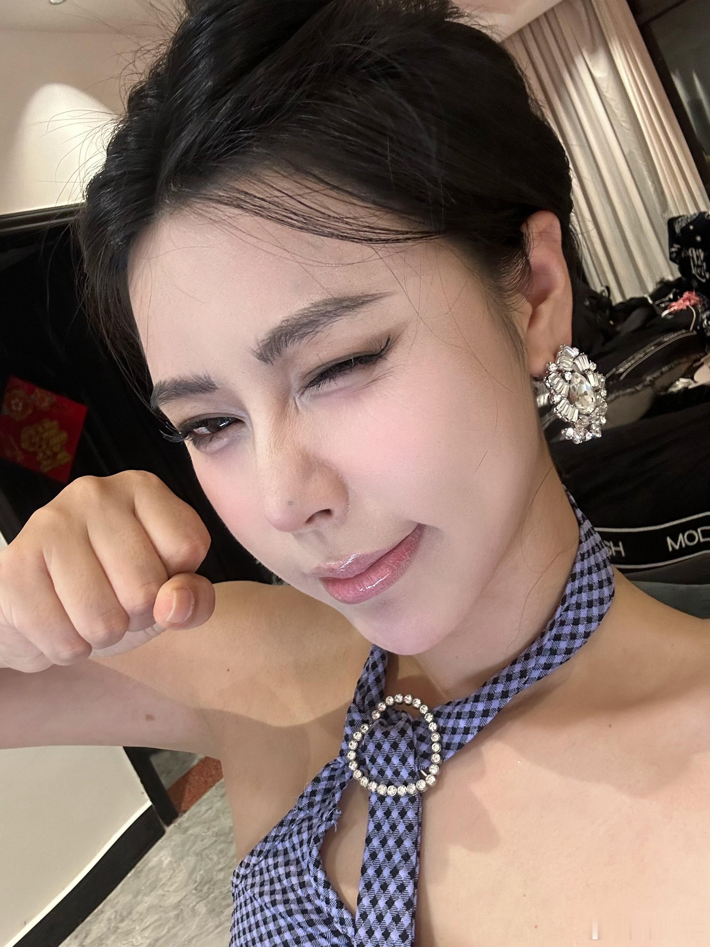滚 ​​​