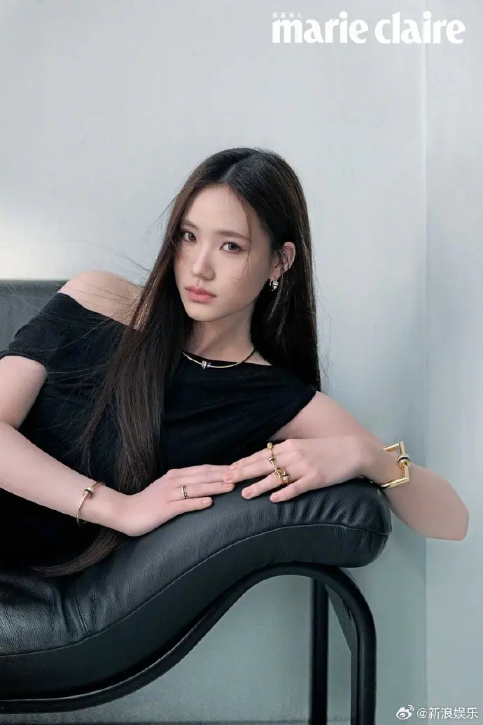 小S二女儿Lily在杂志采访中回应是否进演艺圈，她坦言还在观望中，“我...