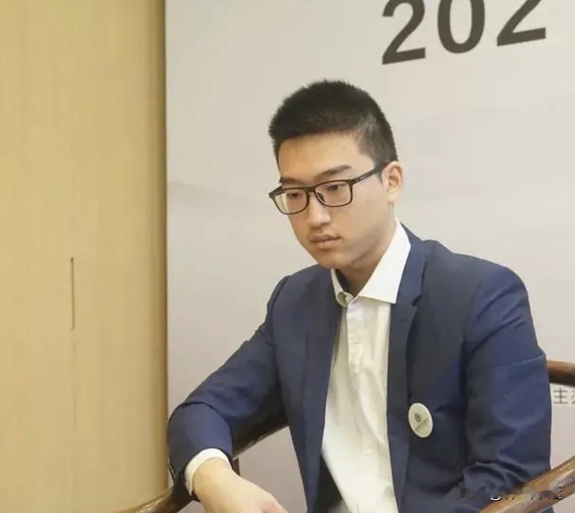 屠晓宇继续领先第一届世界最强棋士战🔥🔥🔥

[烟花]屠晓宇和王星昊、金禹城