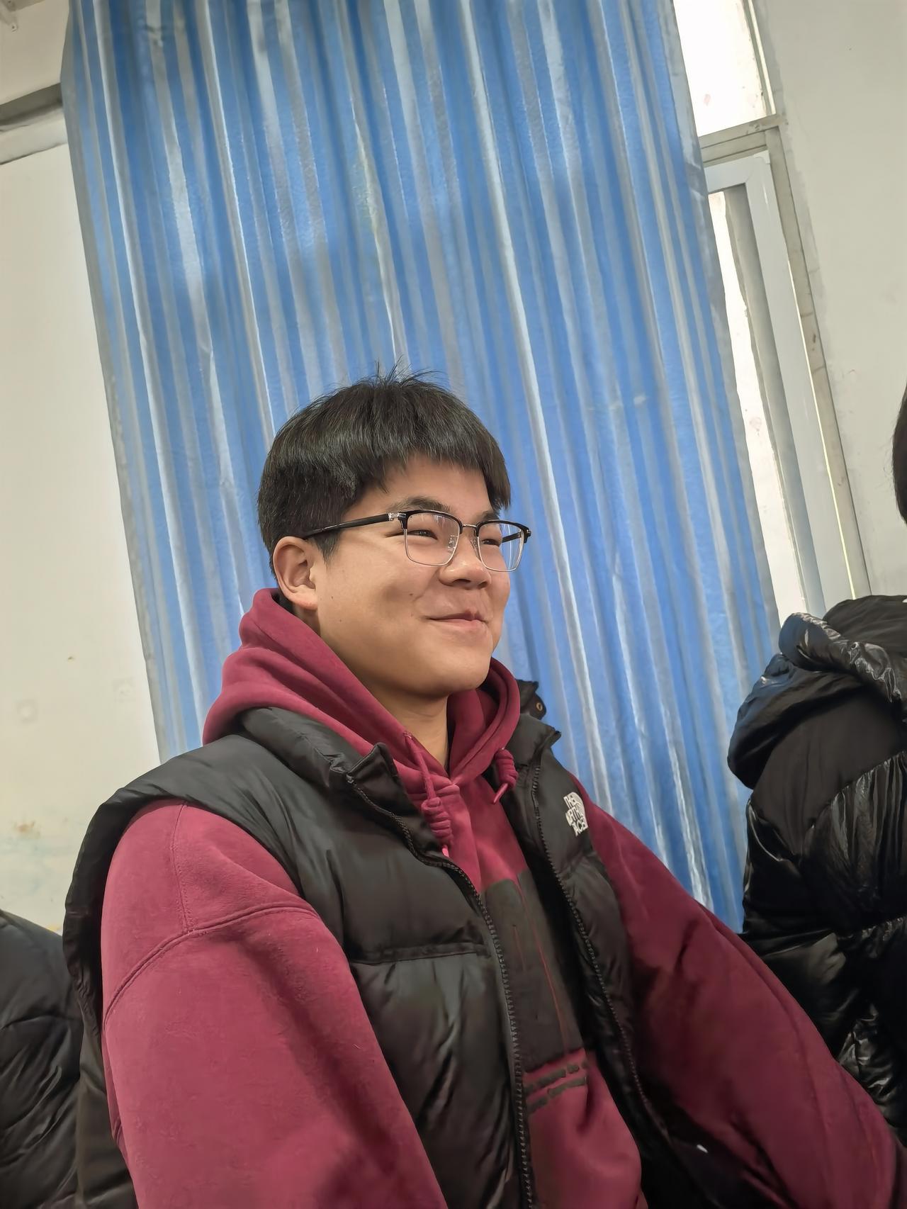 孩子高考结束后，跟我说想去打打工锻炼锻炼，我打心眼里支持。高考是一场漫长的战役，