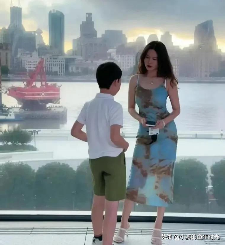 教育儿子的这张照片，竟然能有这么美