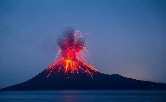 比地震更可怕！日本政企紧急联动，应对富士山喷发，东京“危险”

2026年3月2