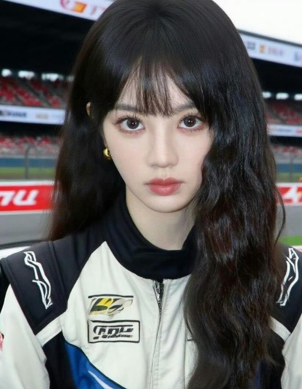 【对我眼睛非常好的】内娱女明星赛车服🏎      内娱长红明星 ​​​