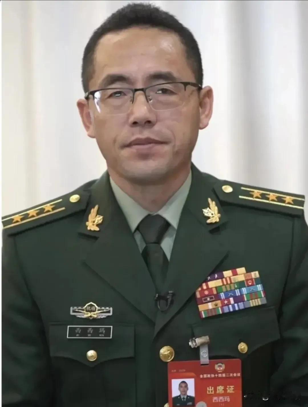 一位身穿全副武装的人在五公里比赛中跑出了16分30秒的成绩，这一成绩已经超越了大