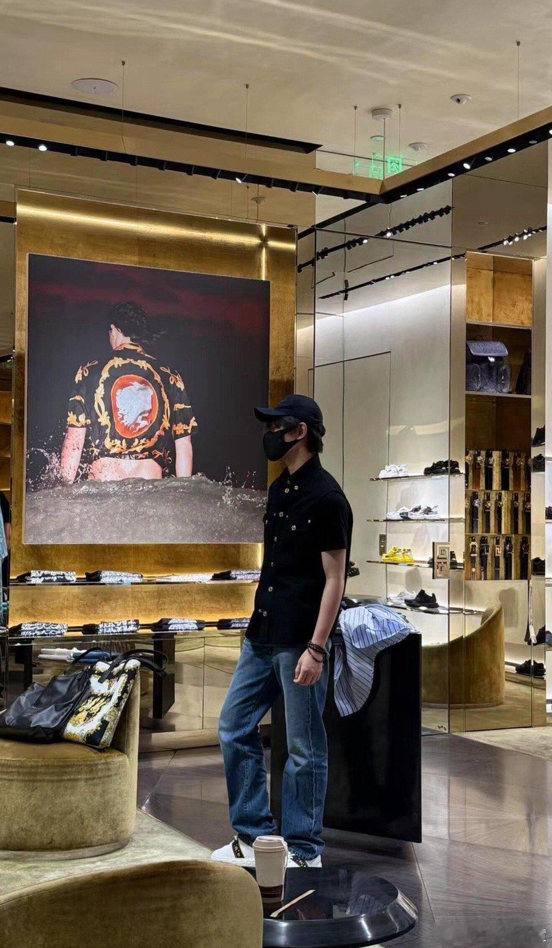 销售说丁禹兮本人非常nice近距离接触丁禹兮是什么感受 街头劝架的丁禹兮、探店博