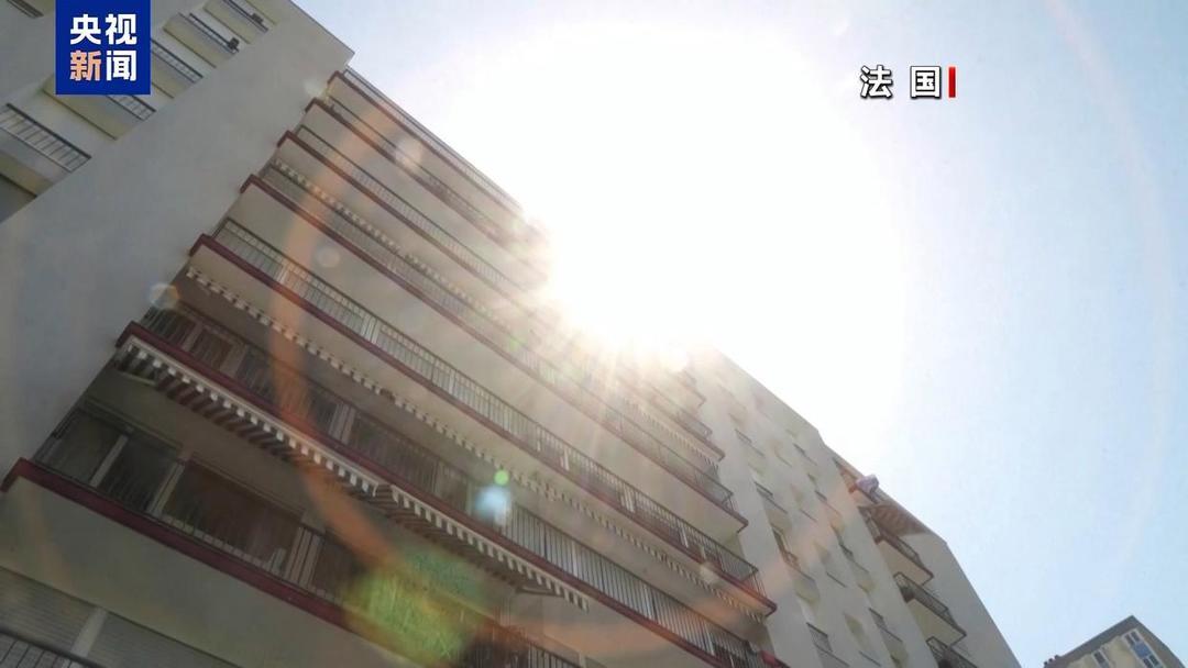 法国“空调之争”：一场被高温点燃的政治战场

今夏欧洲酷热难耐，但在法国，“装不