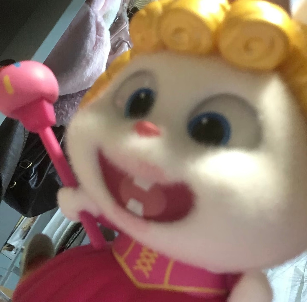 昨晚刷抖音看到一大姐说耀眼的女主为什么要选男主说偶像剧就是偶像剧 明明男二条件更