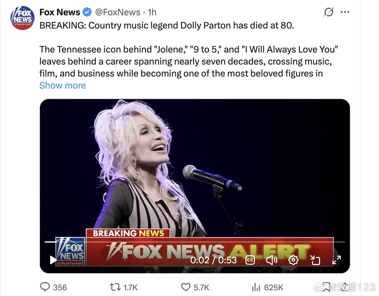 Dolly Parton去世，川普下令全美降半旗一周，悼念这位音乐传奇。他说：“