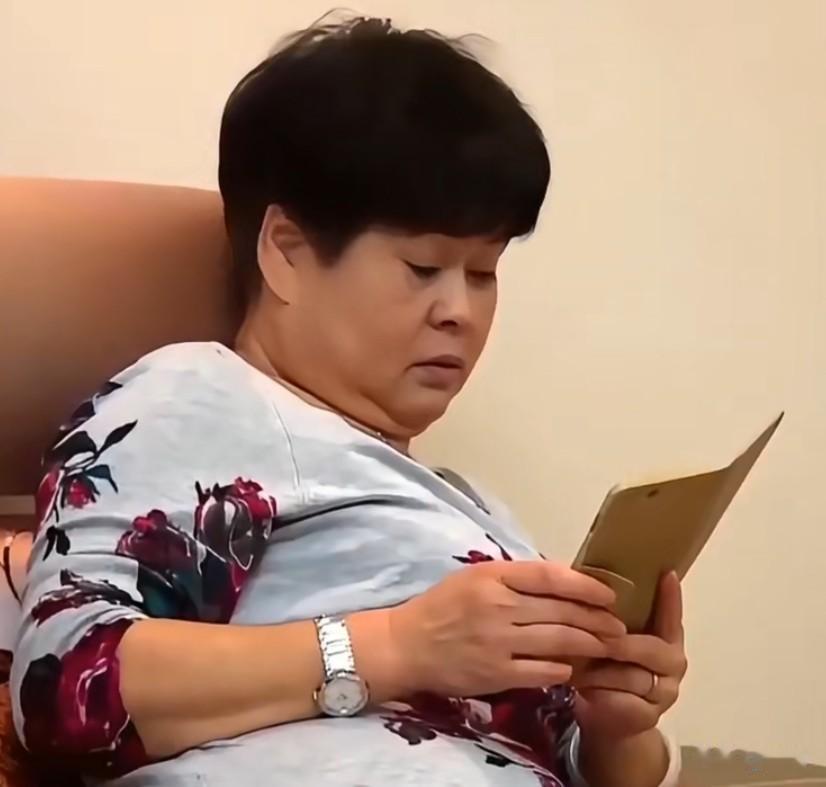 曾是拳击奥运冠军的邹市明被丈母娘称废物

邹市明现在不如以前有钱了，以前挣得都是