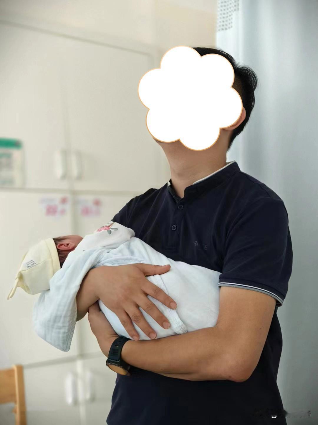 40岁高龄响应号召，喜得爱子一枚，喜提延迟退休10年！
当孩子上大学了，我已到退