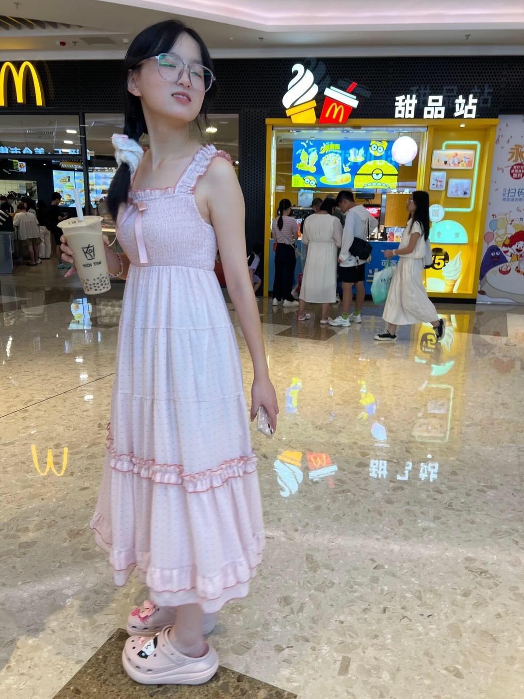 甜甜的文案还没想好，甜甜的我你要不要抱一抱？ 