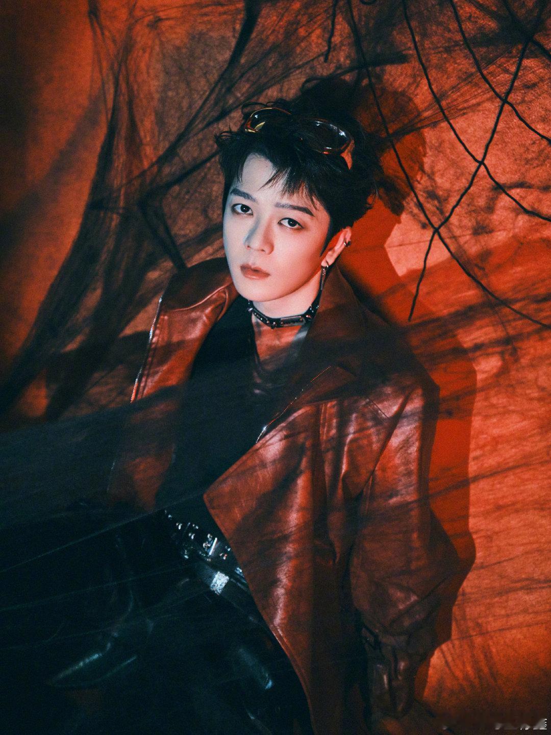 张远王栎鑫隔空干杯 0713兄弟的相爱相杀太好笑！王栎鑫开箱心爱饮品满脸狂喜，想