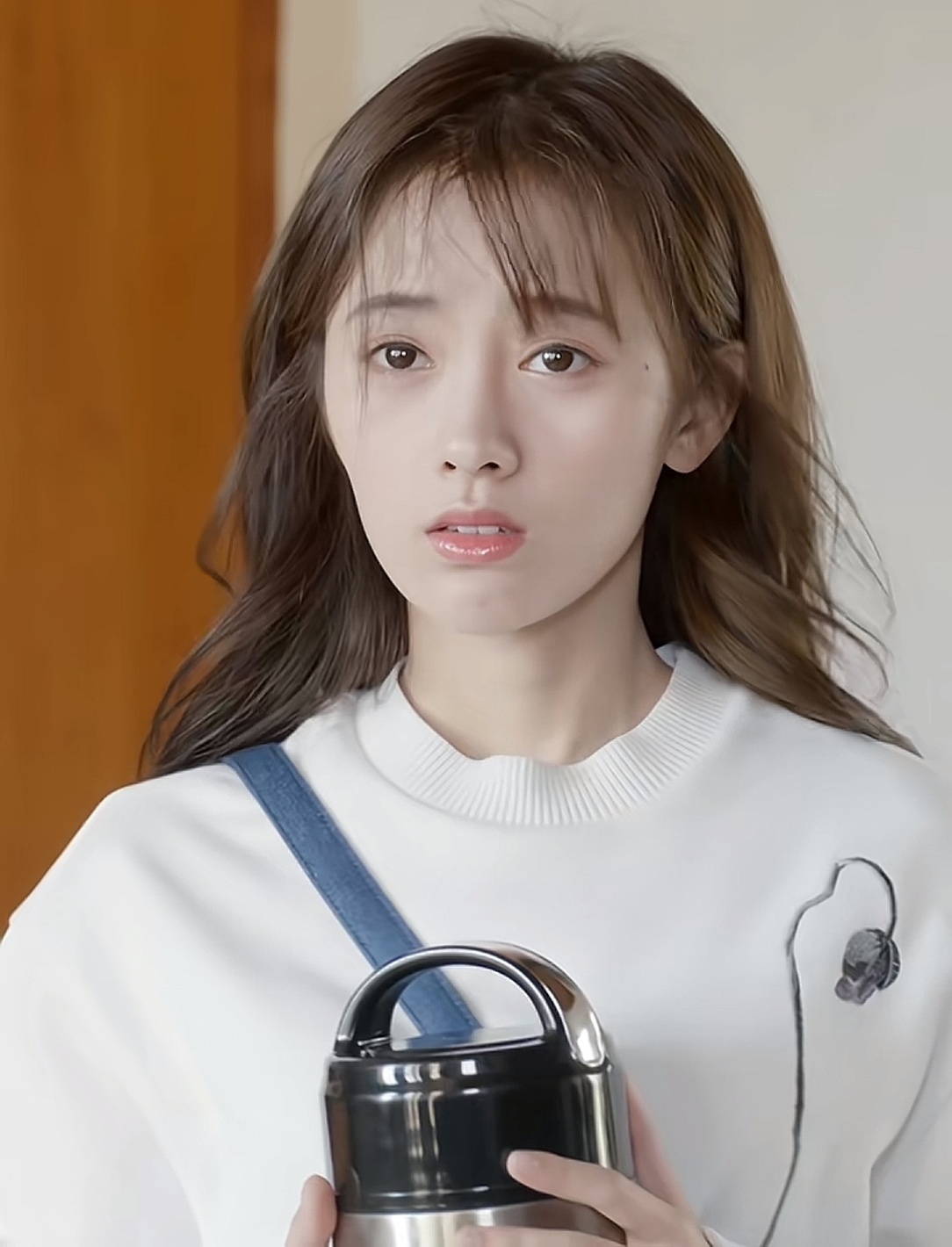 鞠婧祎这凹凸不平的脸，也是无敌了 ​​​