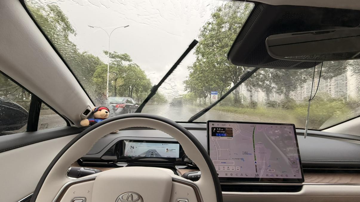 最近暴雨时间超长
就显得我这套米其林PS 5E更好用
PS 5湿地抓地力比以前提