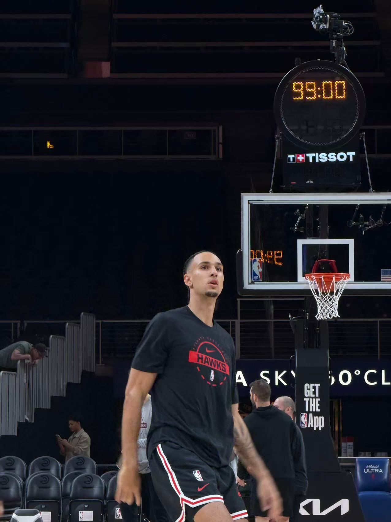 前方报道📷今天重回轮换的里萨谢chinahawks // 亚特兰大老鹰