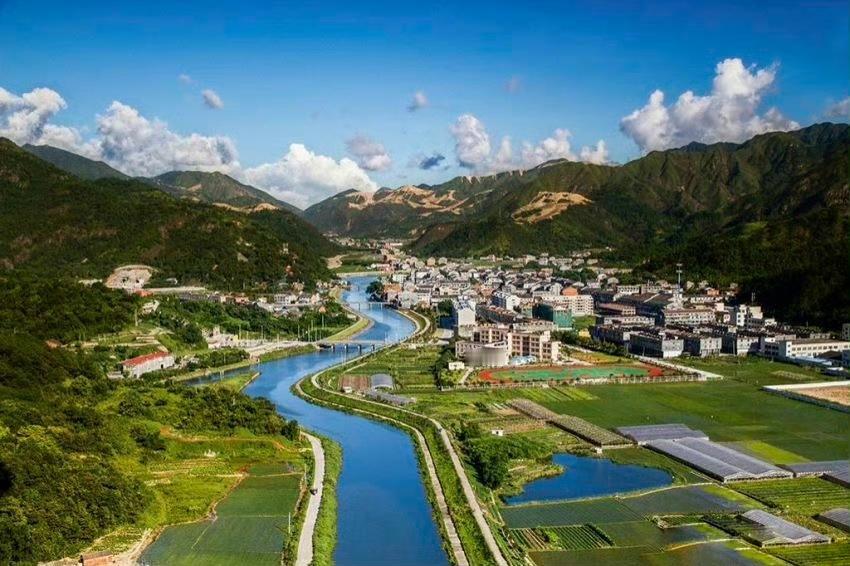 【海湾、沙滩、古村，坐拥最美海岸线的苍南，山海风光无尽美】在浙江嘴南端，隐匿着一