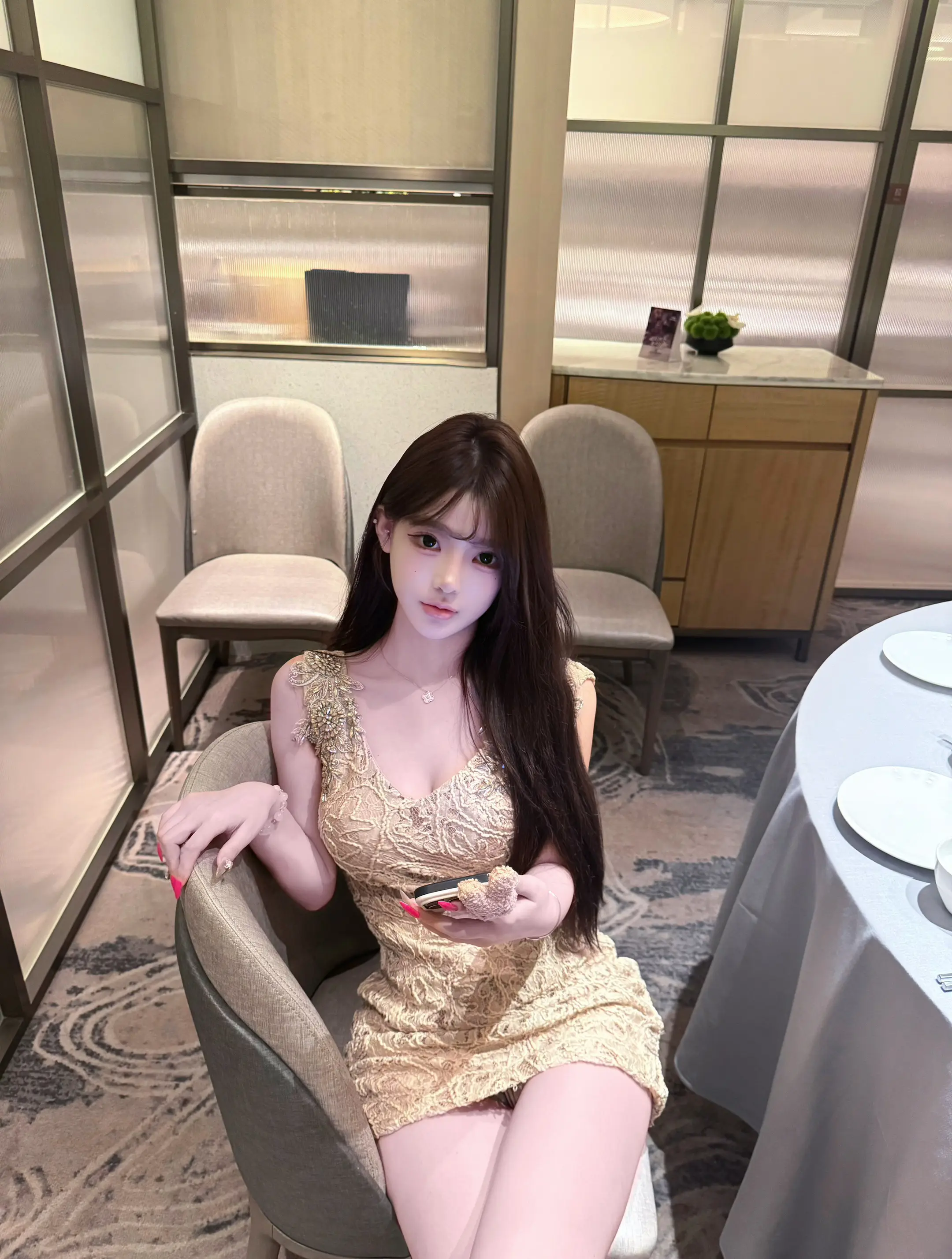 不在你左右 却被你左右