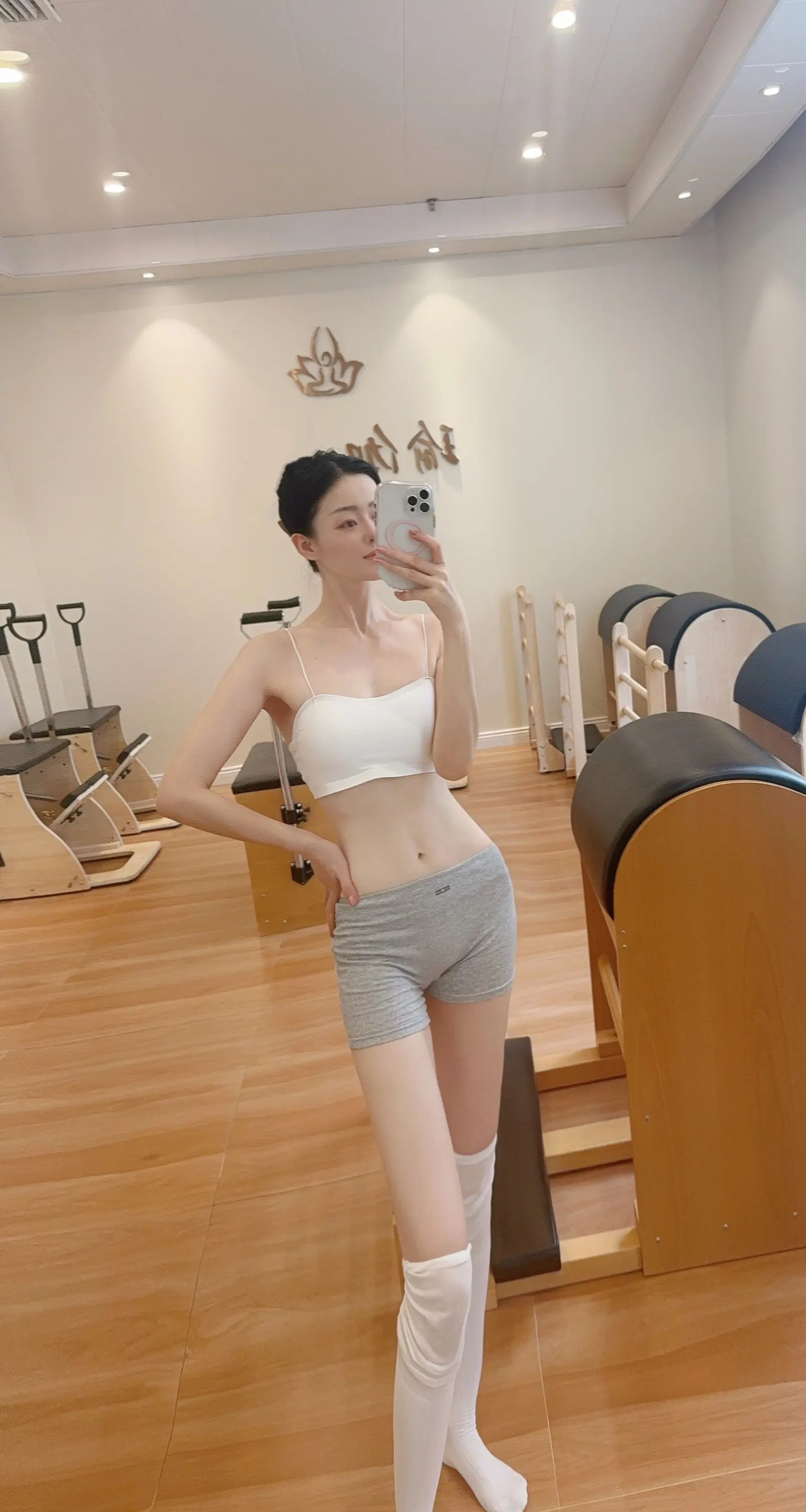 女子健身 好身材就要不断雕刻 身材管理