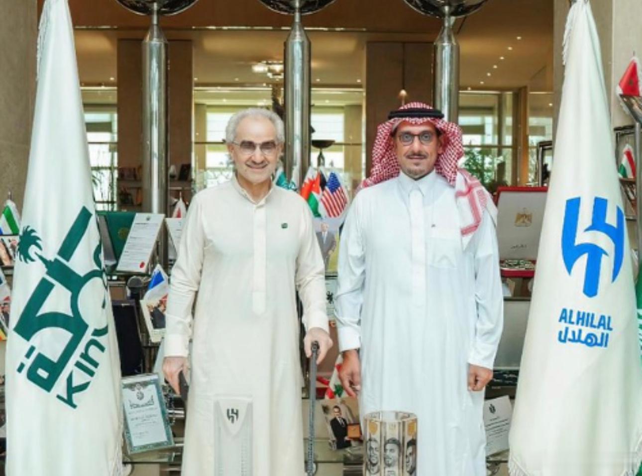 2月3日讯 据此前报道，本泽马转会利雅得新月一事暂缓，不过根据新月官方最新的通告