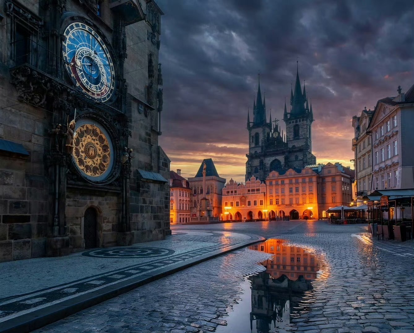 4 月的东欧，最后一位男同学已补位完成，大家已经进入签证阶段。接下来，是一路向春