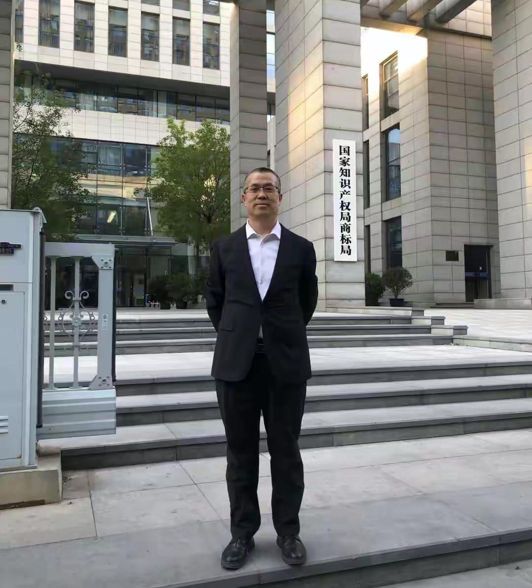 灵活就业不是福利，是普通人的无奈兜底！
 
真的很难共情部分专家的奇葩言论！北大