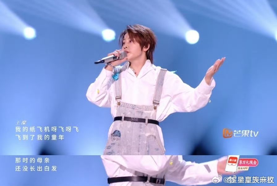 王濛那时的母亲还没长出白发王濛父亲一夜白头问她为什么不回赛场的，看看这一夜白头的