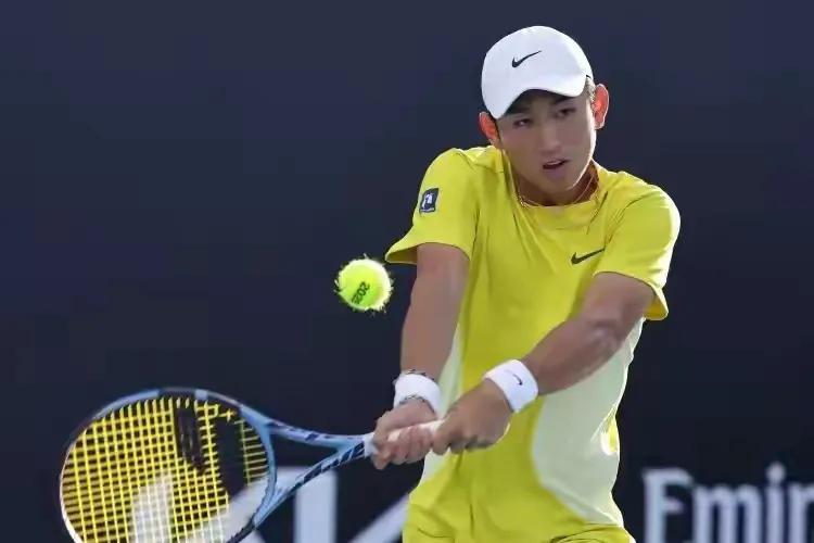 商竣程在ATP500迪拜网球锦标赛男单首轮被横扫出局，真是让人有点小遗憾。这次他