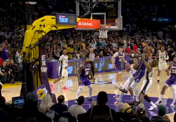 挑战成功！湖人球权 ​​​