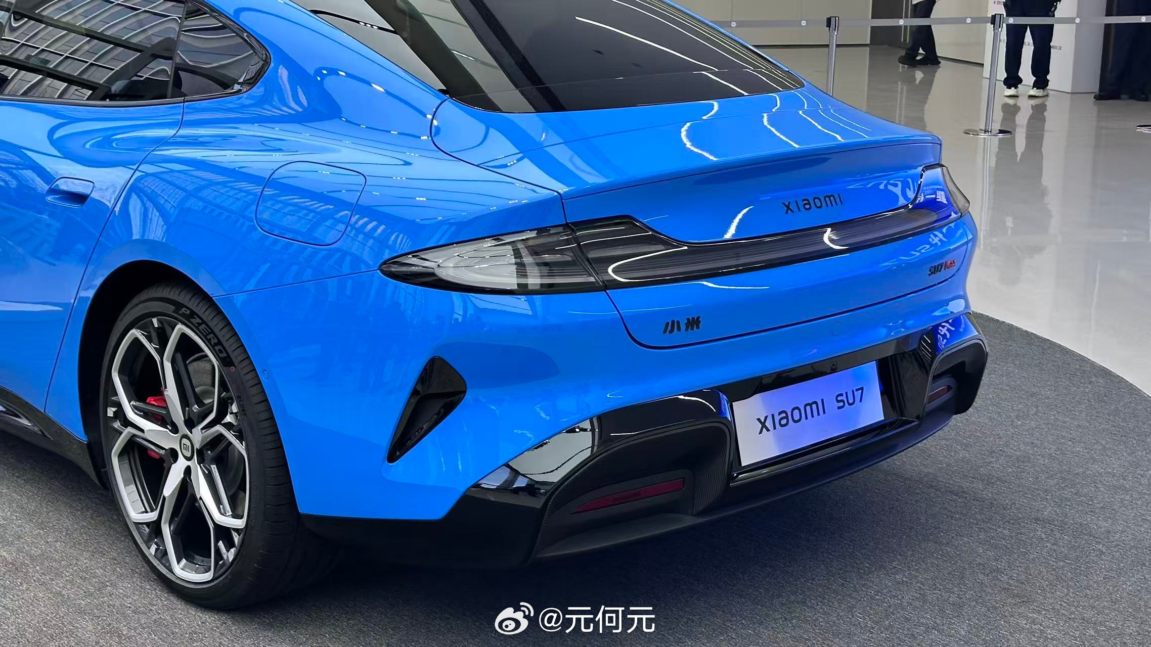 新一代SU7，21.99万元起！标准版720km、Pro版902km、Max版8