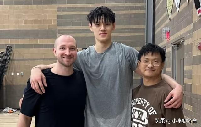 不再进行交易，曾凡博能留在篮网吗

今日，篮网随队记者撰文解读球队的现状，他在文