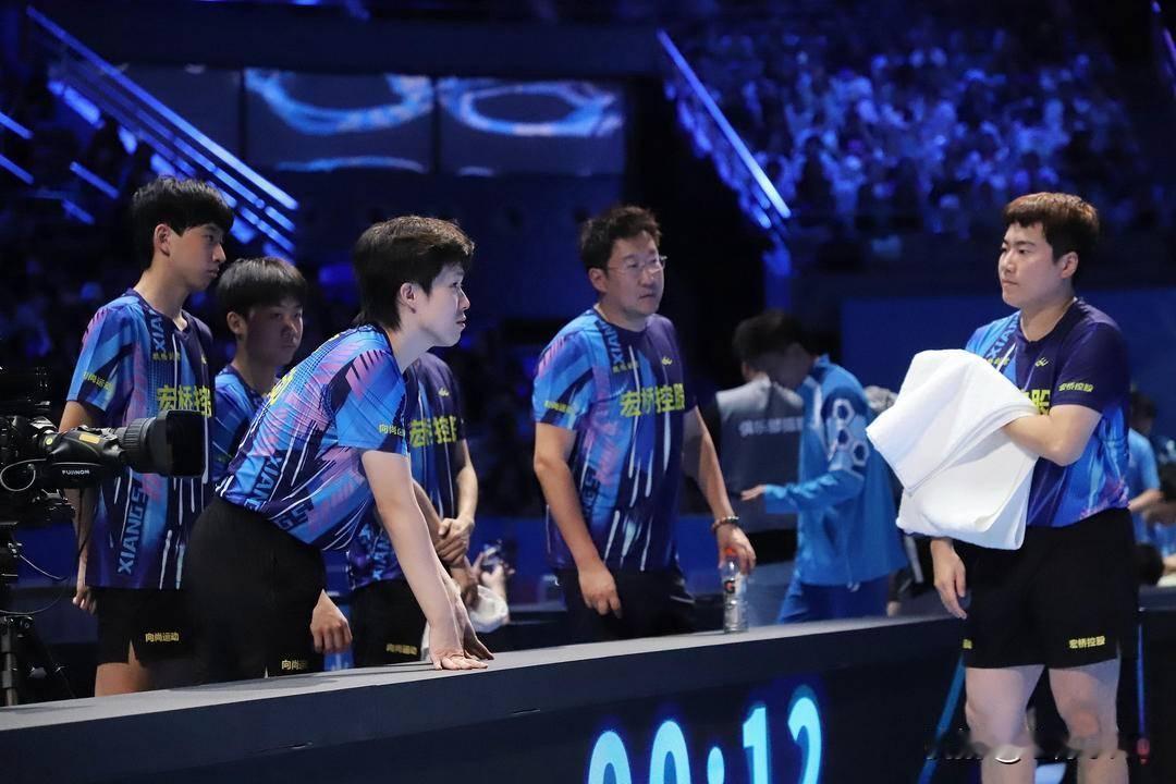 7月30日晚，2026赛季乒超联赛男团单循环赛迎来收官战。山东魏桥·向尚运动队以