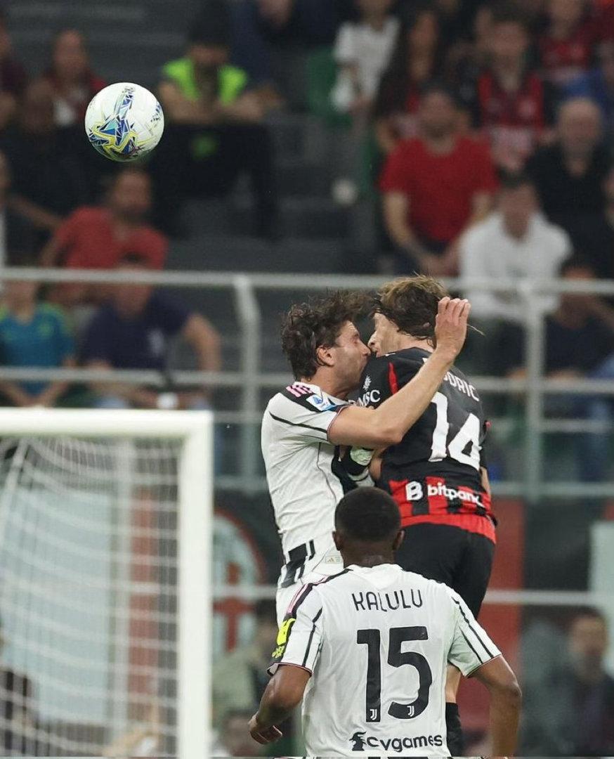 罗马诺：莫德里奇在昨晚AC米兰对尤文图斯的比赛中面部被击中 导致颧骨骨折两处 莫