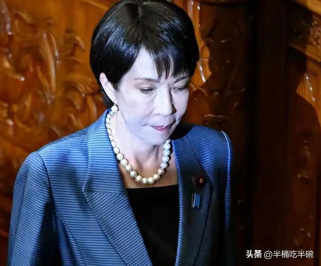 中国内地访日游客数量4月同比下降56.8%，日本网民也敌视中国游客。
尽管中国去