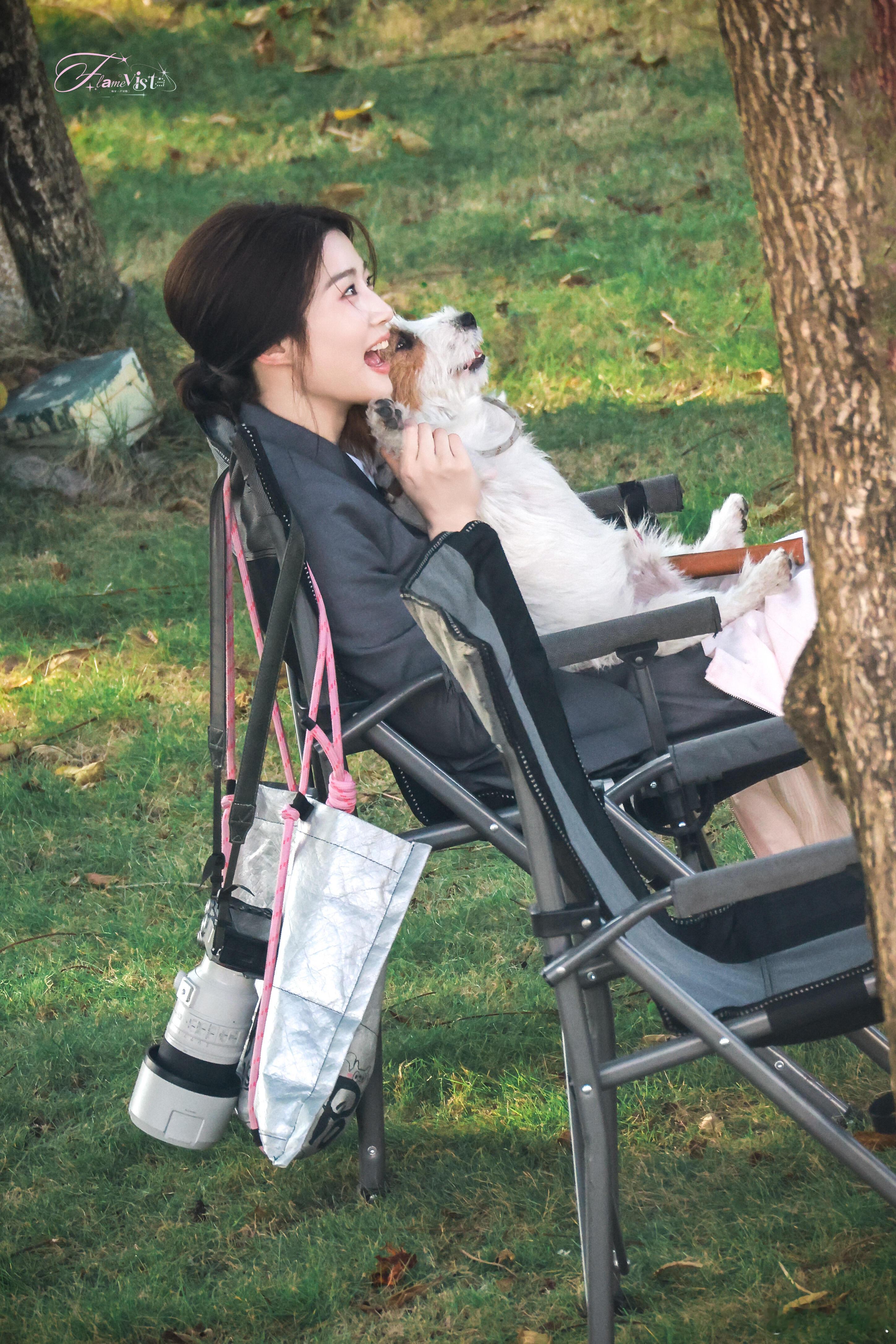 一看就是青春记忆里的校花学姐 ​​​