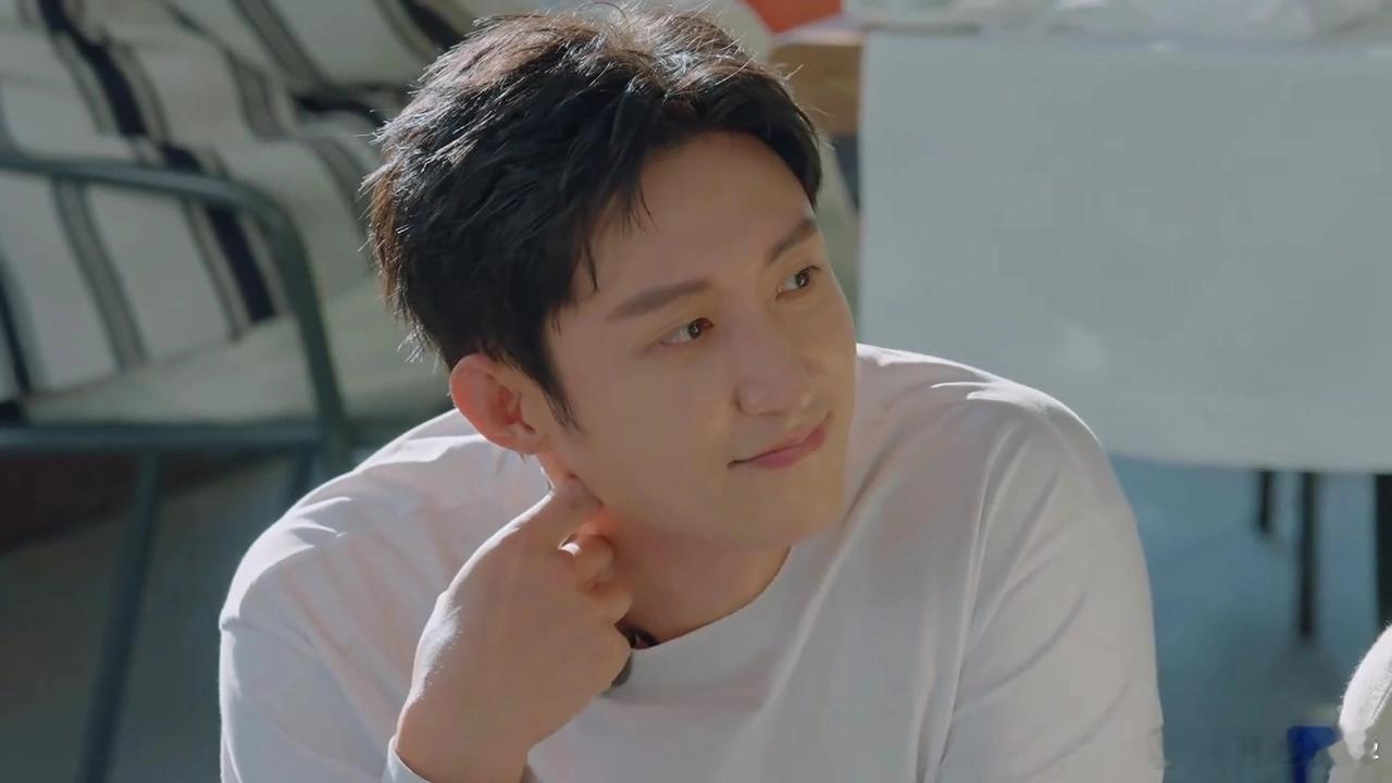 香草冰淇淋！！麻辣女兵演起来也手拿把掐。 