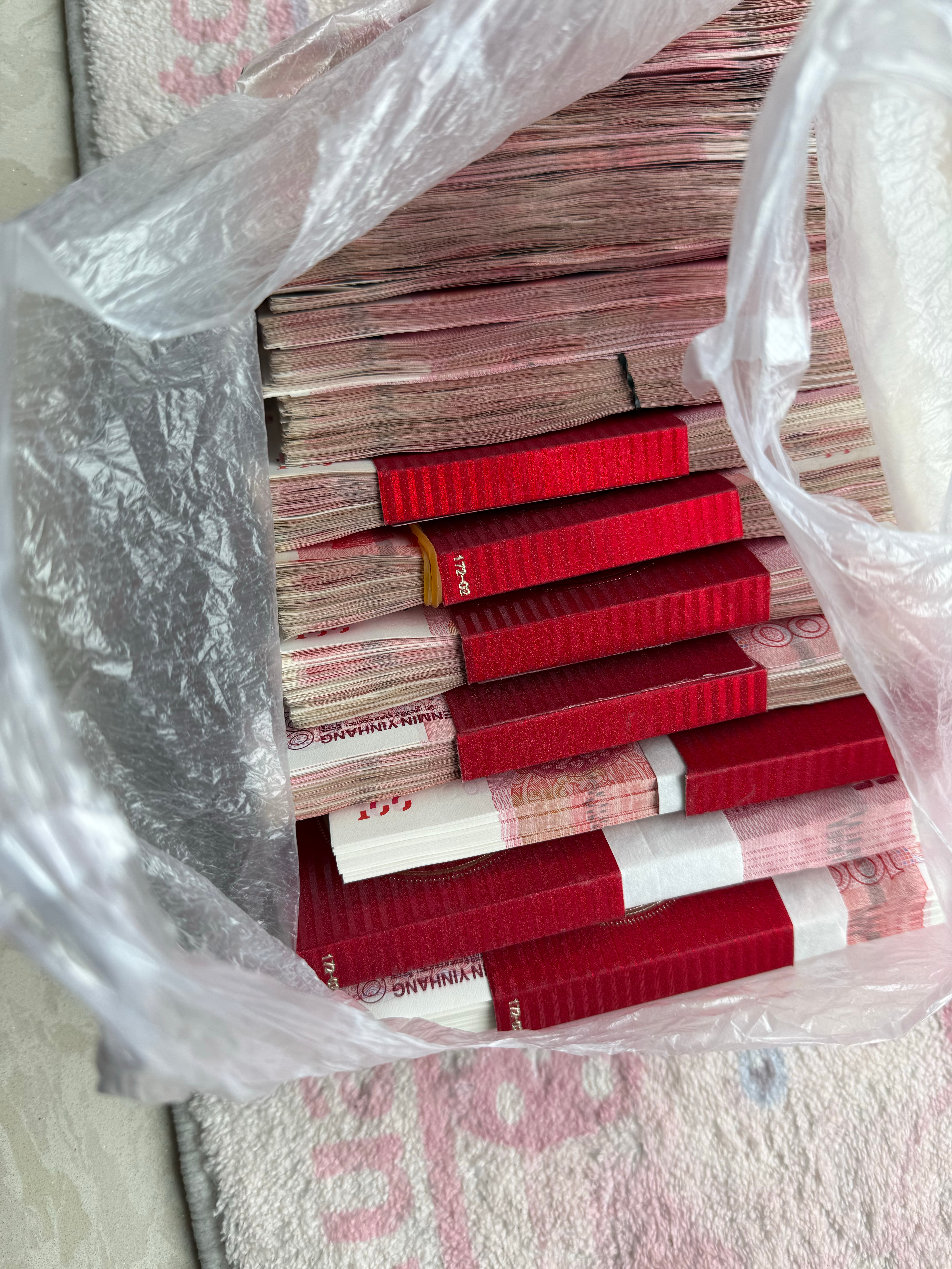 掐指一算，今天适合买点黄金存家里