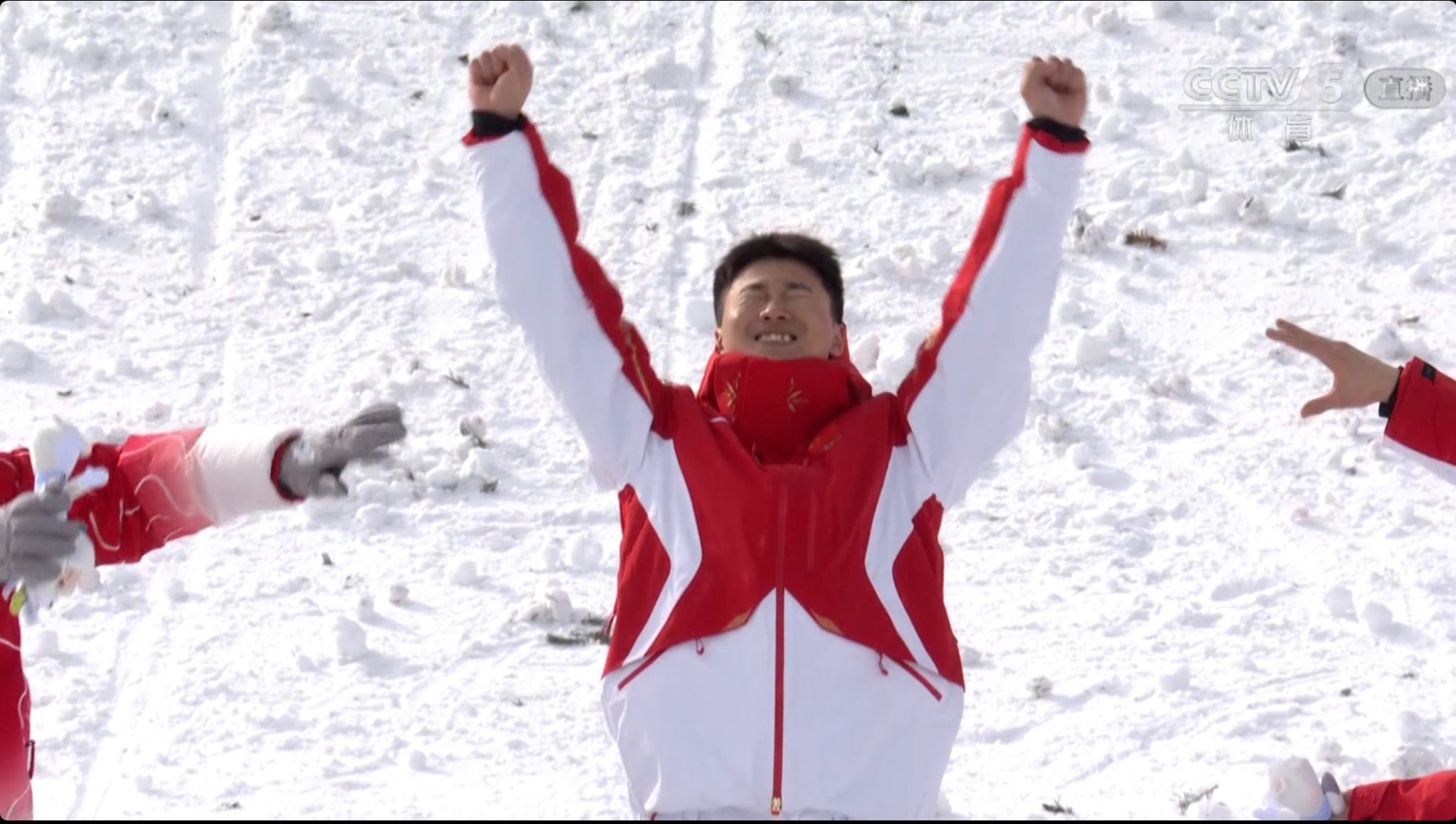 再次祝贺王心迪和徐梦桃这对传奇冠军夫妻！四金的成绩已经是仅次于温哥华冬奥会，中国