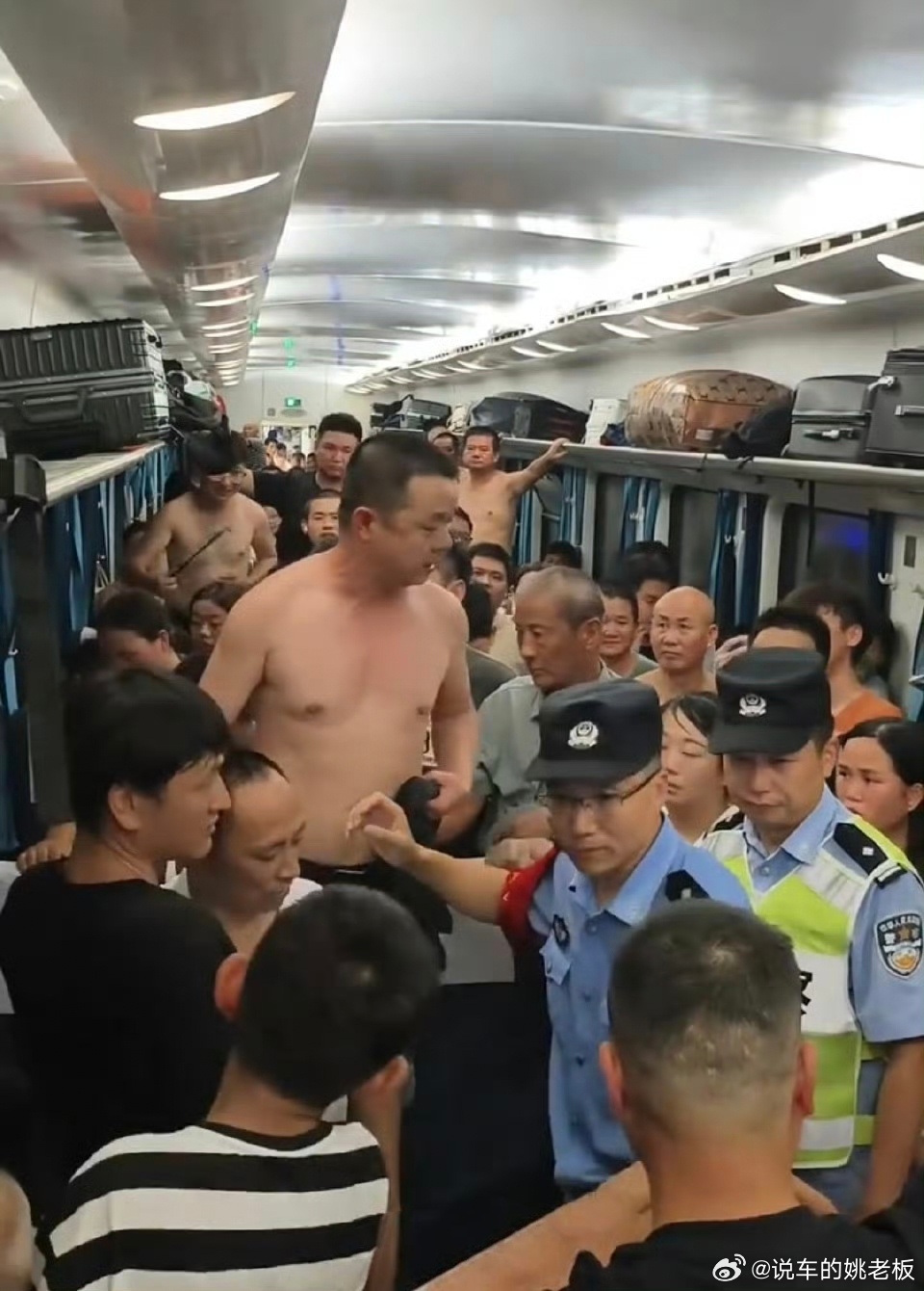 K1373没达到破窗应急预案紧急程度其实大家都比较好奇这个应急预案是什么内容？视