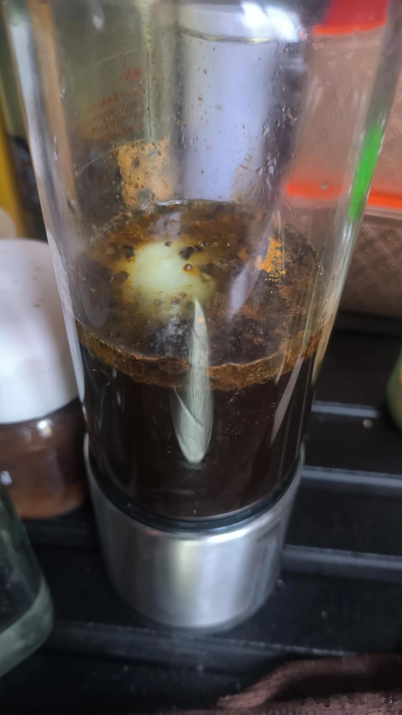 防弹咖啡的加强版

在防弹咖啡里加入发酵的草饲黄油，增加饱腹感，更不容易饥饿，毕