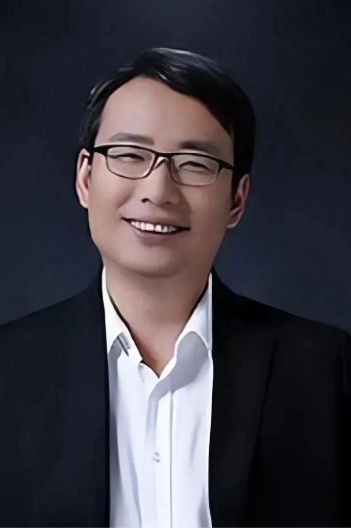教授储殷说，明天和意外哪个先来，就几天前，朋友喊我去吃包子，就开车去了，要了三个
