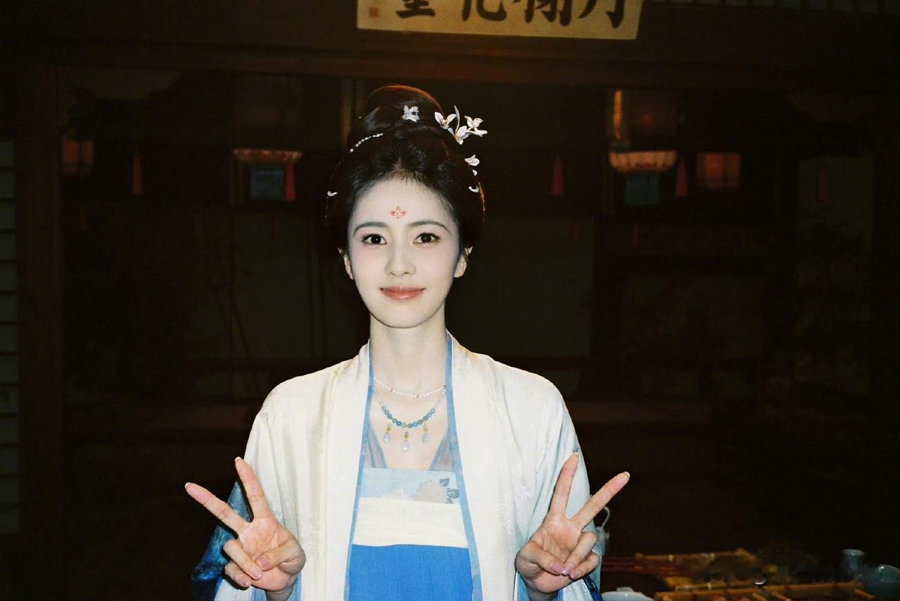 6月7日，白鹿，陈都灵新剧对打！
白鹿剧还没上，云包场就已远超陈都灵，我之前有分