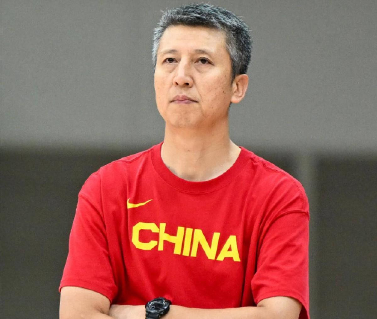 男篮输球赛后多方发声！郭士强指出四大短板
赛后，篮球圈的记者们看得比谁都明白。有