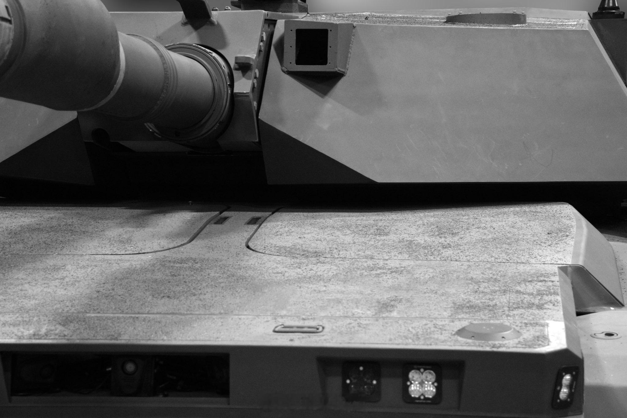 陆军发布M1E3早期原型车曝光部分照片，据悉该车将于今年开始测试武器装备